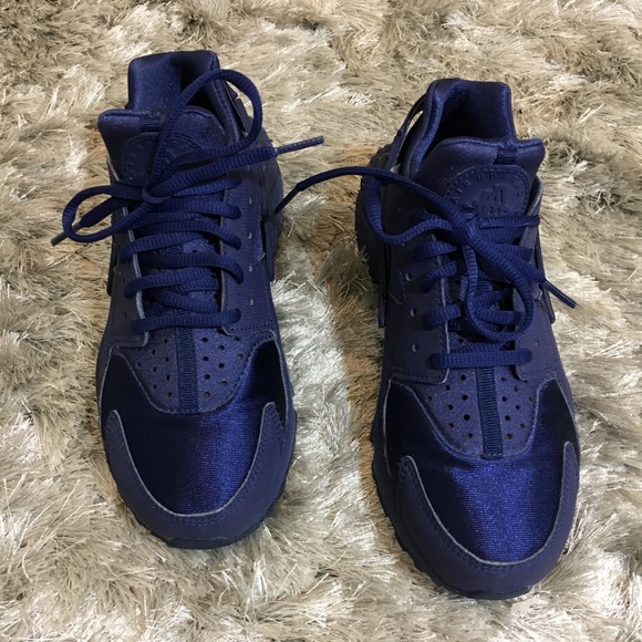 navy blue huaraches